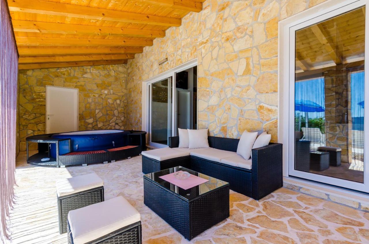 Villa Mateo With Private Pool Gruda Екстериор снимка