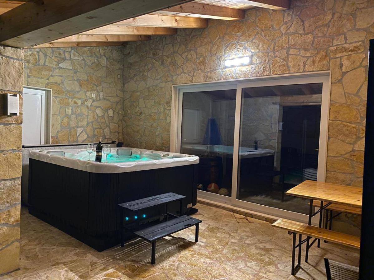 Villa Mateo With Private Pool Gruda Екстериор снимка